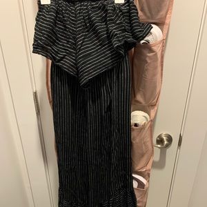 Brand: American Eagle Size: XS adult